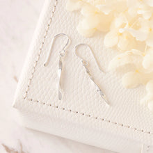 Load image into Gallery viewer, Rhythmic Earrings Silver