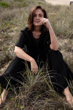 Load image into Gallery viewer, Olivia Linen Top Black