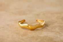 Load image into Gallery viewer, Halo Cuff Bracelet