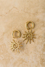 Load image into Gallery viewer, Liora Earrings