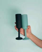 Load image into Gallery viewer, Seff Unbreakable Silicone Champagne Flutes Set 2