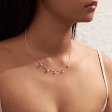 Load image into Gallery viewer, Pearl Drop Necklace