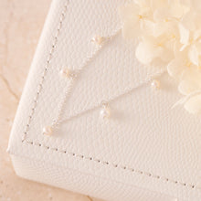 Load image into Gallery viewer, Pearl Drop Necklace