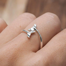 Load image into Gallery viewer, Dolphins Embrace Ring