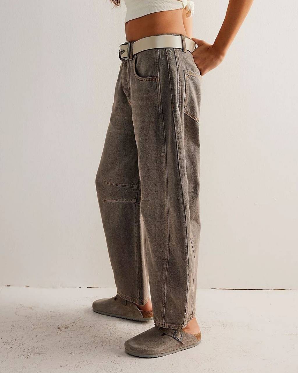 Mid Rise Barrel Denim Jeans Grey