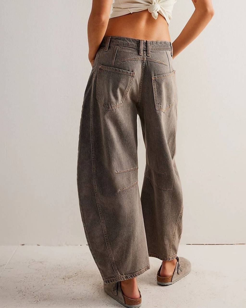 Mid Rise Barrel Denim Jeans Grey