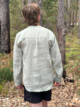 Load image into Gallery viewer, Breakwater Men&#39;s Linen Shirt Seafoam
