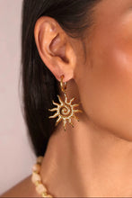 Load image into Gallery viewer, Liora Earrings

