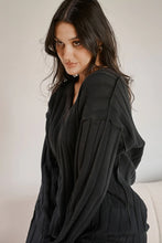 Load image into Gallery viewer, Isla Sweater Black
