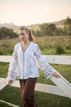 Load image into Gallery viewer, Lavett Linen Blouse
