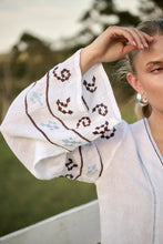 Load image into Gallery viewer, Lavett Linen Blouse
