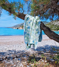 Load image into Gallery viewer, Flower Abstract Organic Towel
