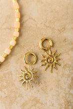Load image into Gallery viewer, Liora Earrings
