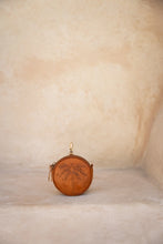 Load image into Gallery viewer, Palms Purse Vintage Tan
