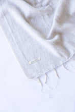 Load image into Gallery viewer, Scarf/Shawl Oatmeal
