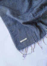 Load image into Gallery viewer, Scarf/Shawl Smoke
