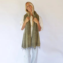 Load image into Gallery viewer, Scarf/Shawl Pistachio
