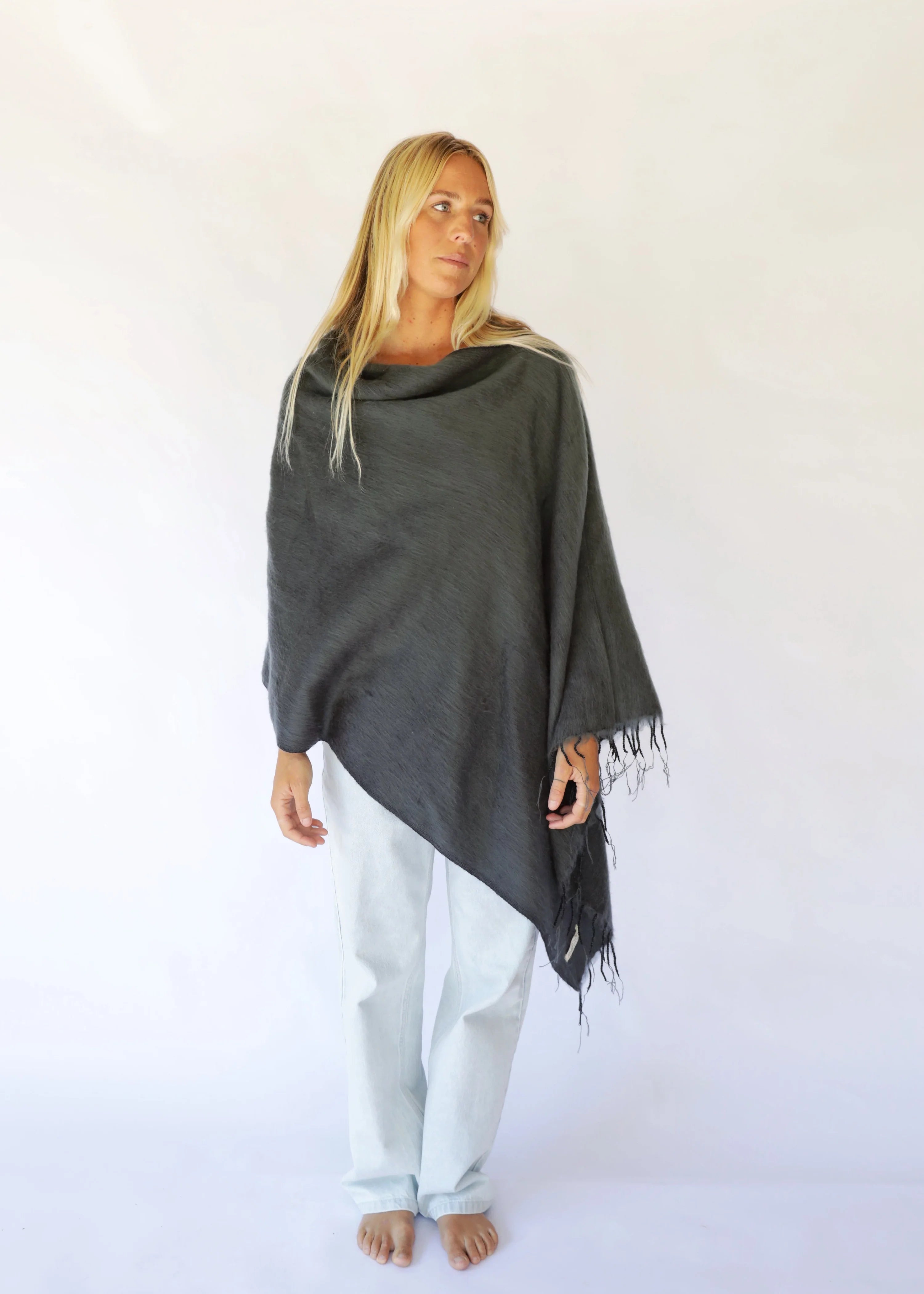 Poncho Charcoal