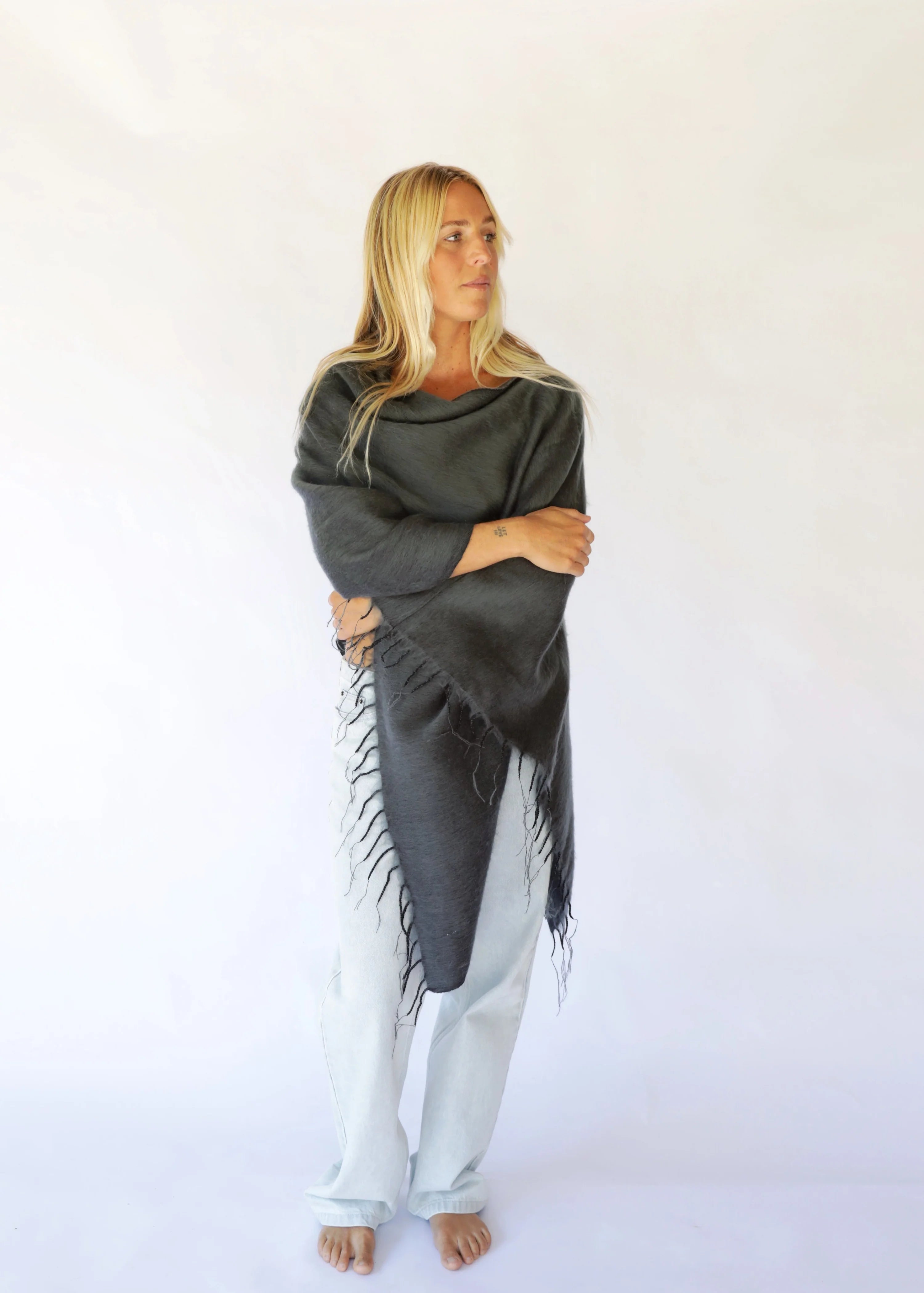 Poncho Charcoal
