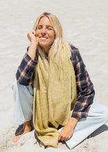 Load image into Gallery viewer, Scarf/Shawl Harvest
