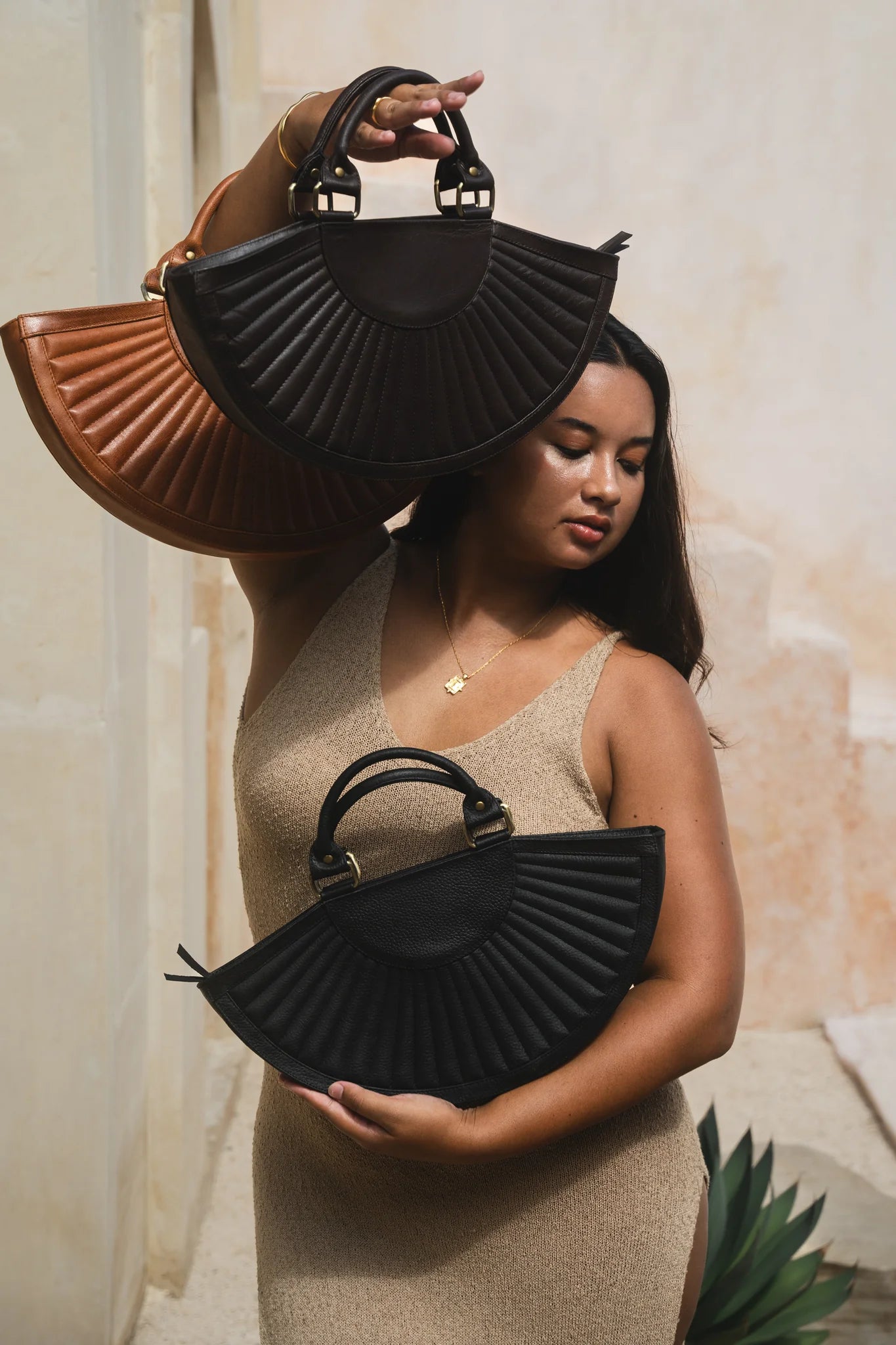 Soleil Grande Textured Noir