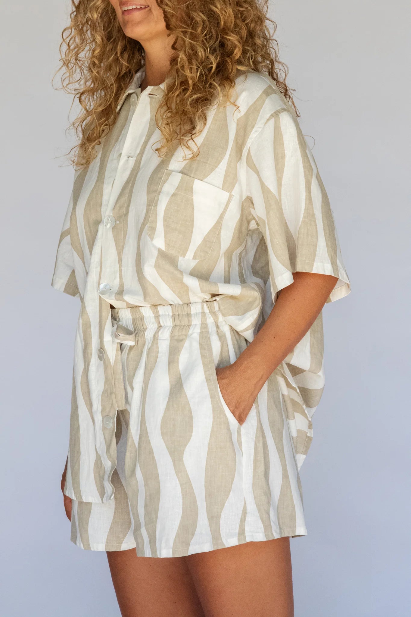 Mila Short Island Stripe