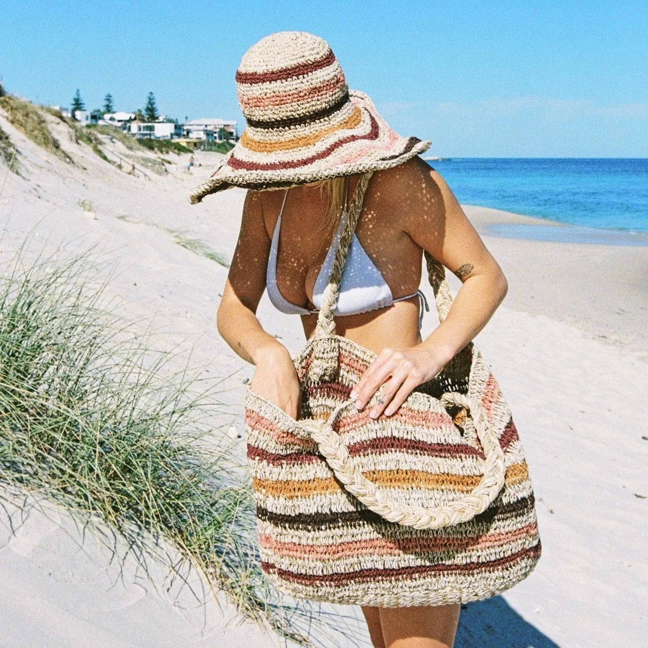 Elle Grande Tote Bag