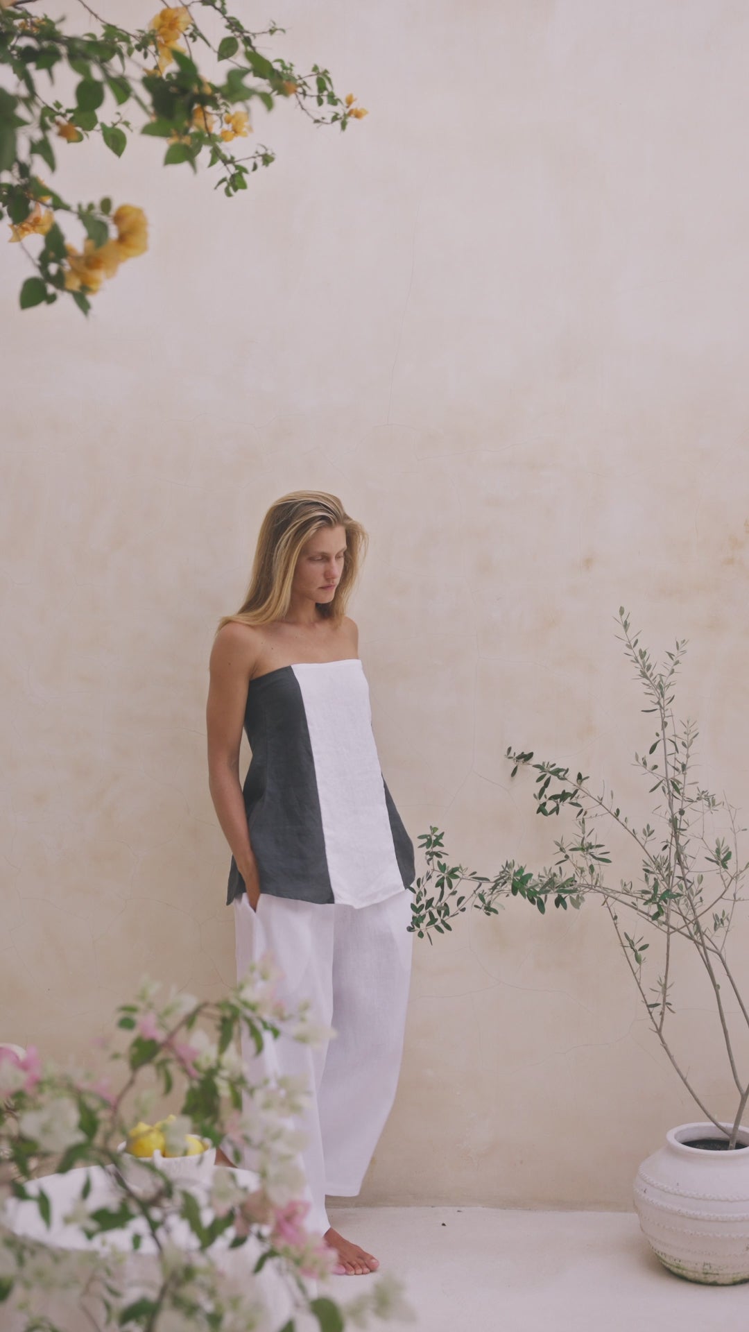 Load video: Indi Pant White