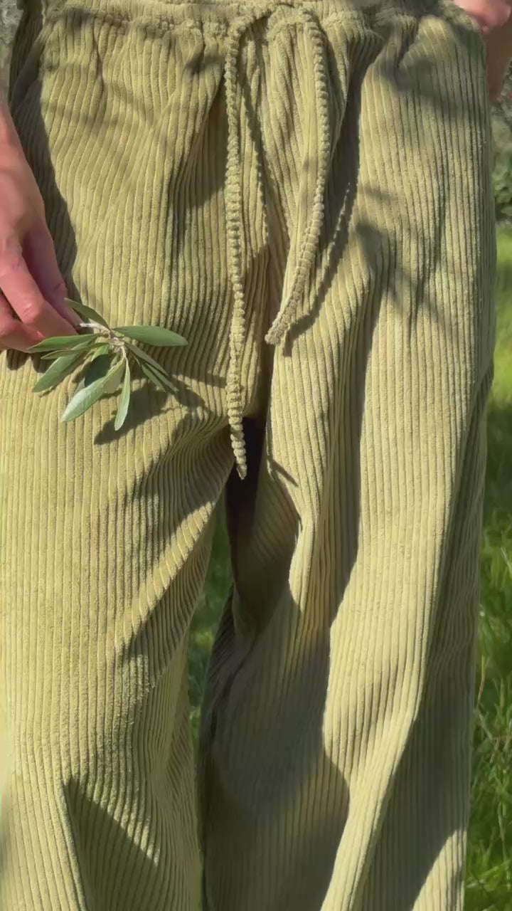 Load video: Denmark Lounge Pant Forest