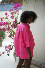 Load image into Gallery viewer, Claudia Linen Shirt Raspberry
