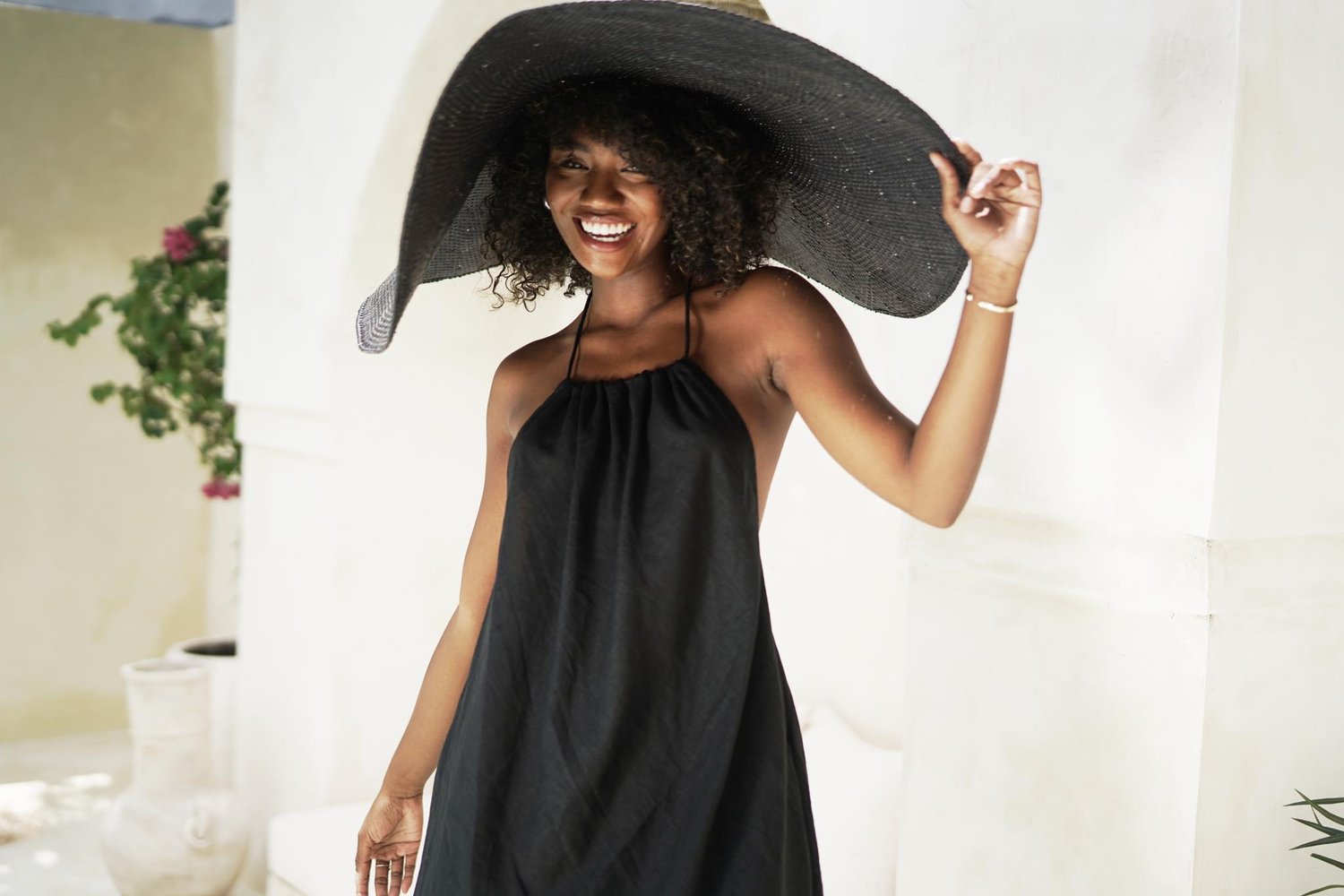 Mari Halter Linen Dress - Black
