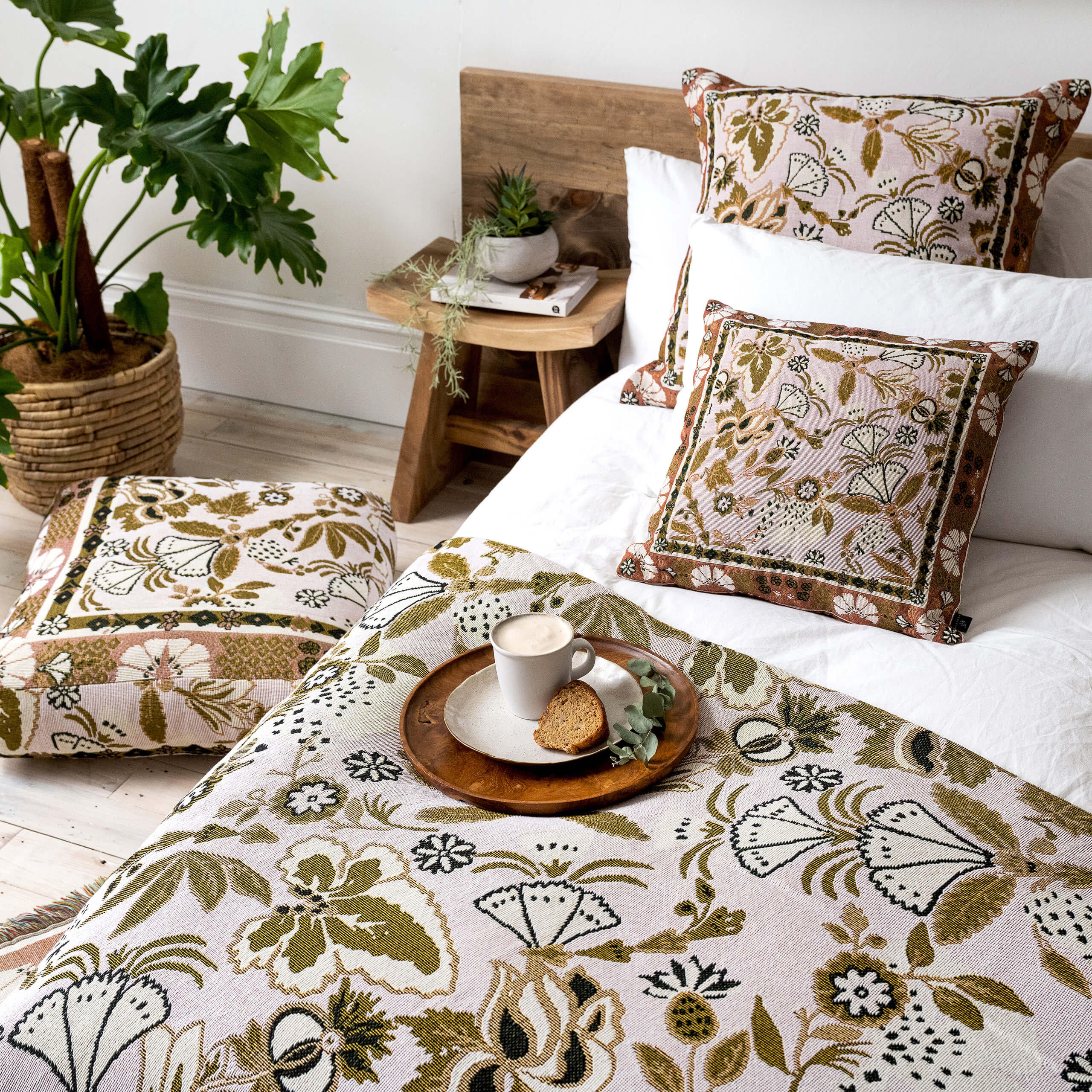 Woven Scatter Cushion Cover Eleanor Rigby 45x45cm