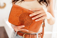 Load image into Gallery viewer, Wander Travel Wallet - Chestnut Antique
